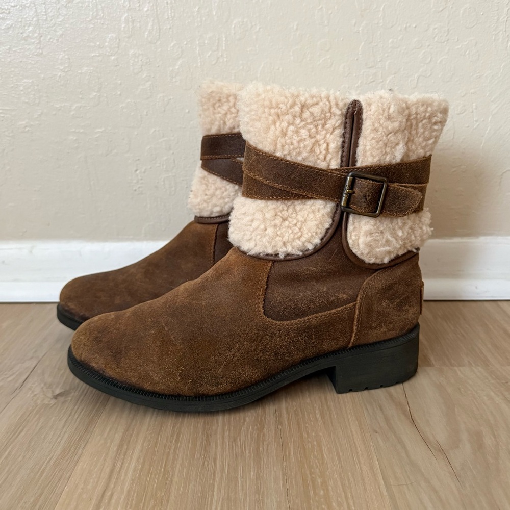 UGG Blayre III Sheepskin Fur Wool Lined Leather Ankle Boots, Women’s Size 8.5
